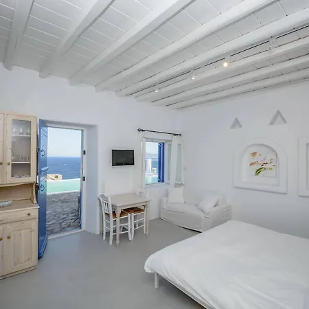 Mykonos Art *